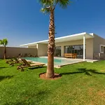 Villa Seyana Piscine Chauffee, Sans Vis A Vis