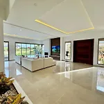 Tres Belle Villa Sur Golf Piscine Vue Sur L Atlas