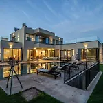Villa Athena 4 Chambres Piscine Privee Et Jaccuzi