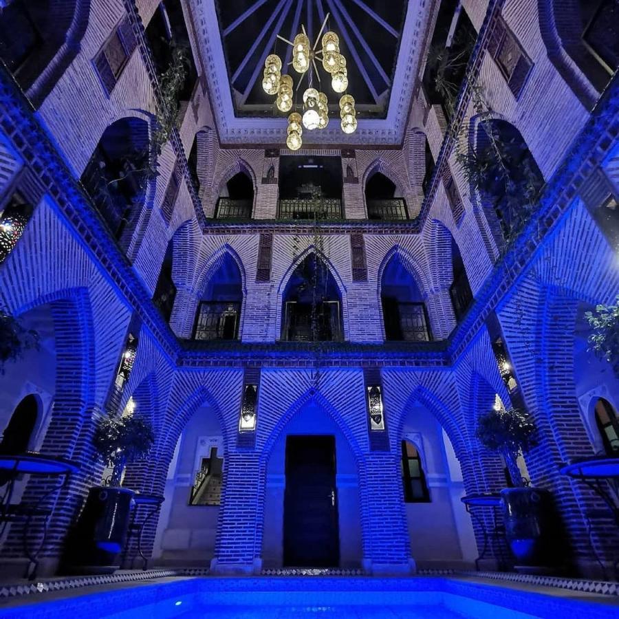 Riad Challa & 4*