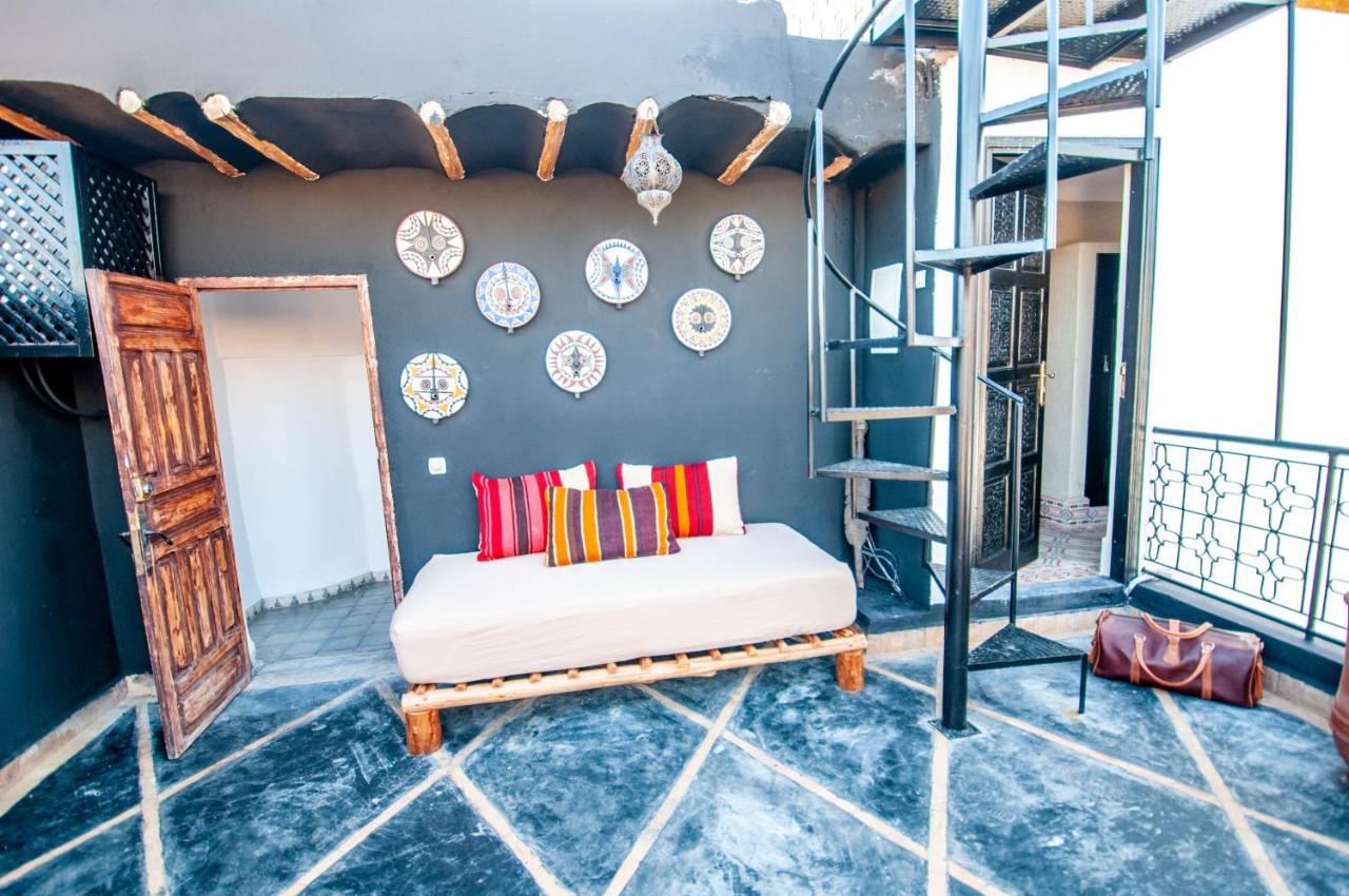 Makila Riad