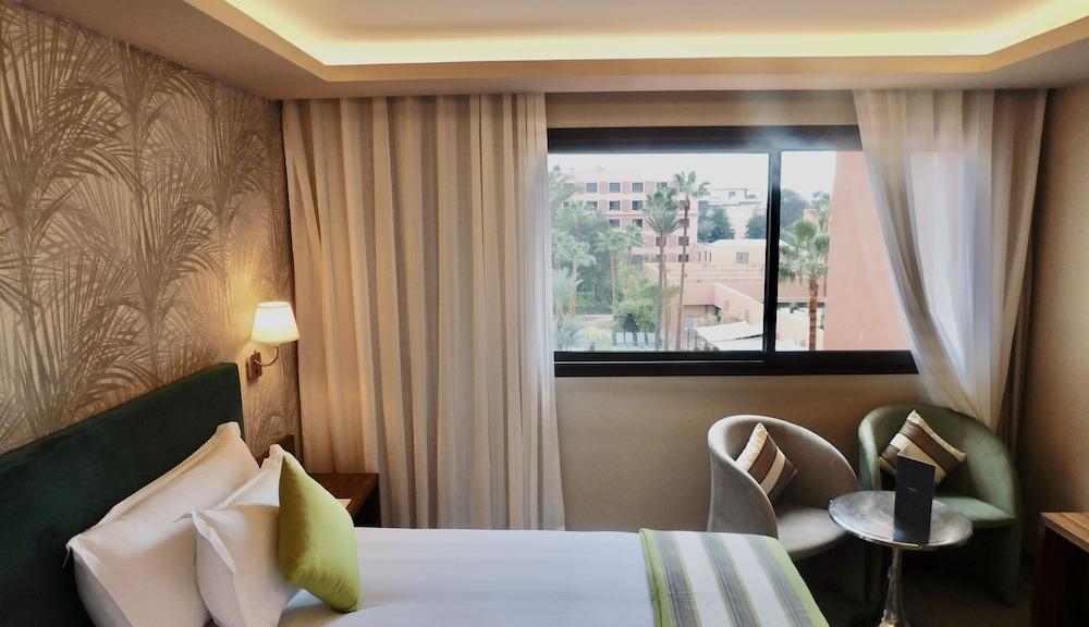 Kenzi Farah Hotel