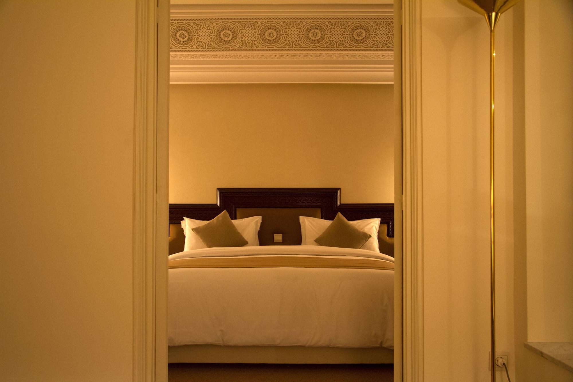 Nassim Hotel 4*
