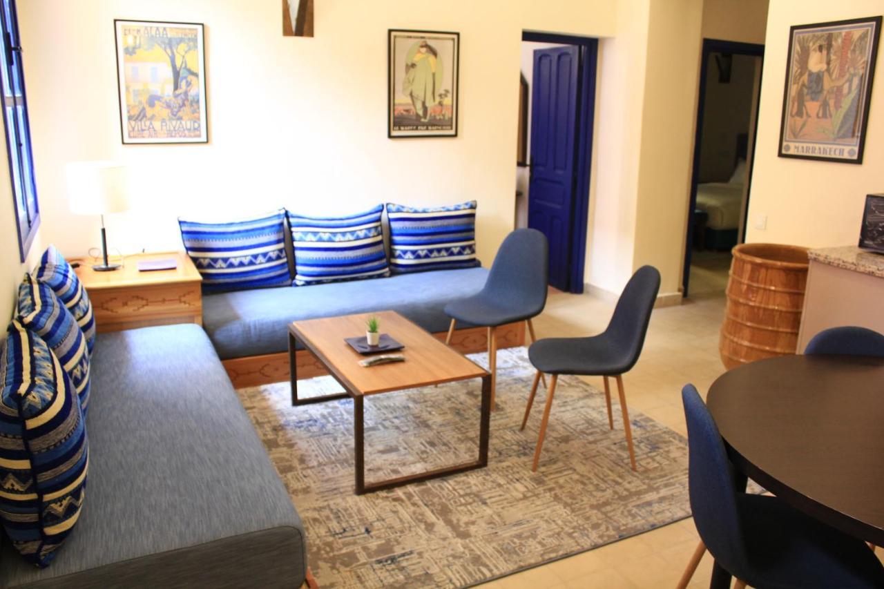 Comfy Colonial Apartment