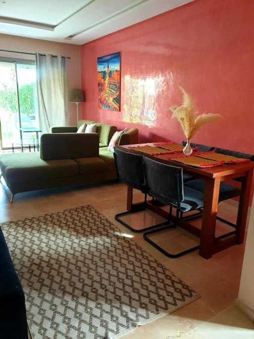 Apartment Very Charming Home, Garden, Great Location, Golf View & Direct Access Pool