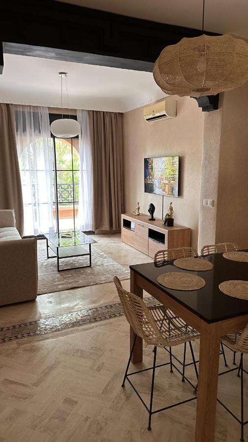 Palm View Apartment *