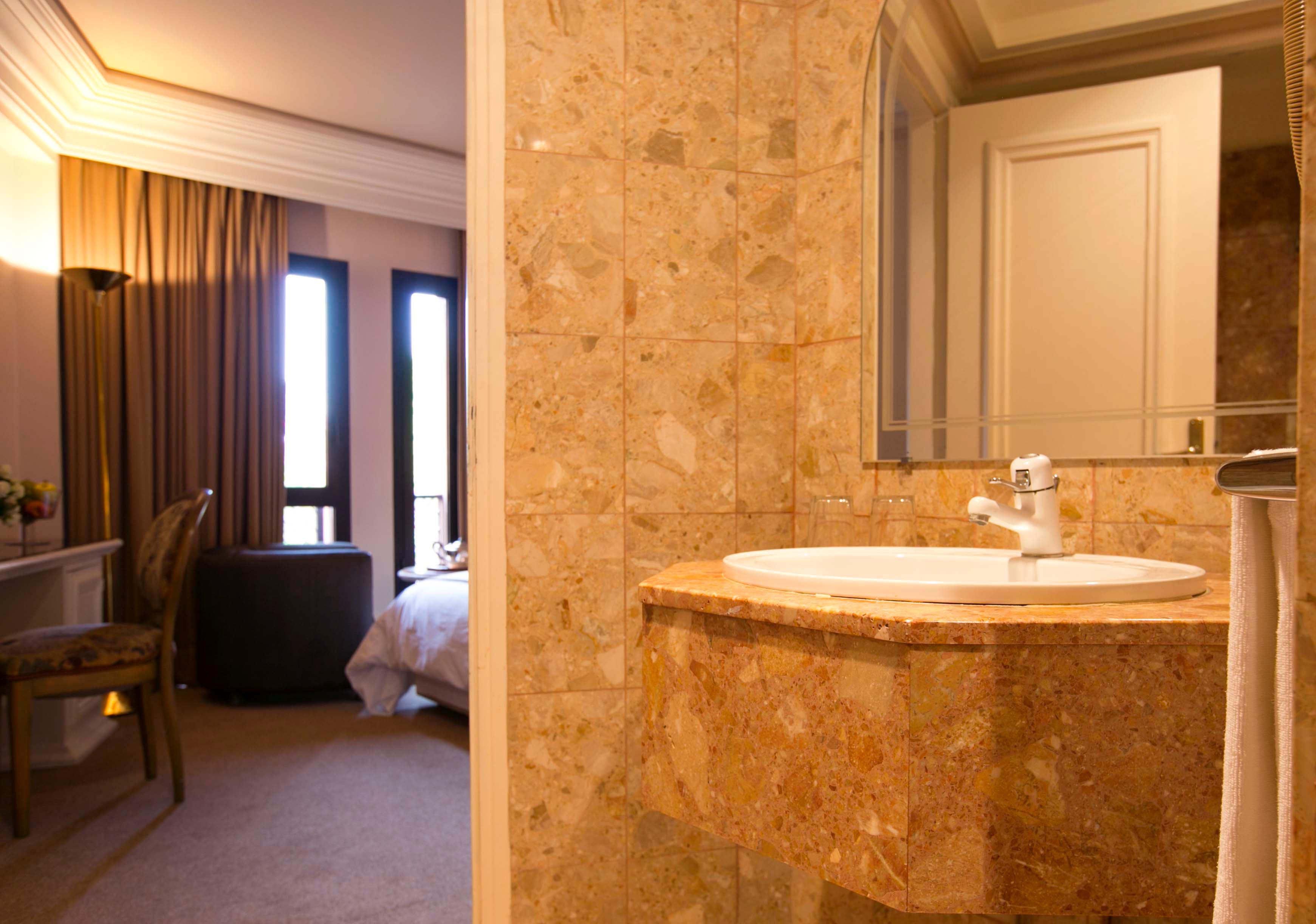 Hotel Nassim 4*
