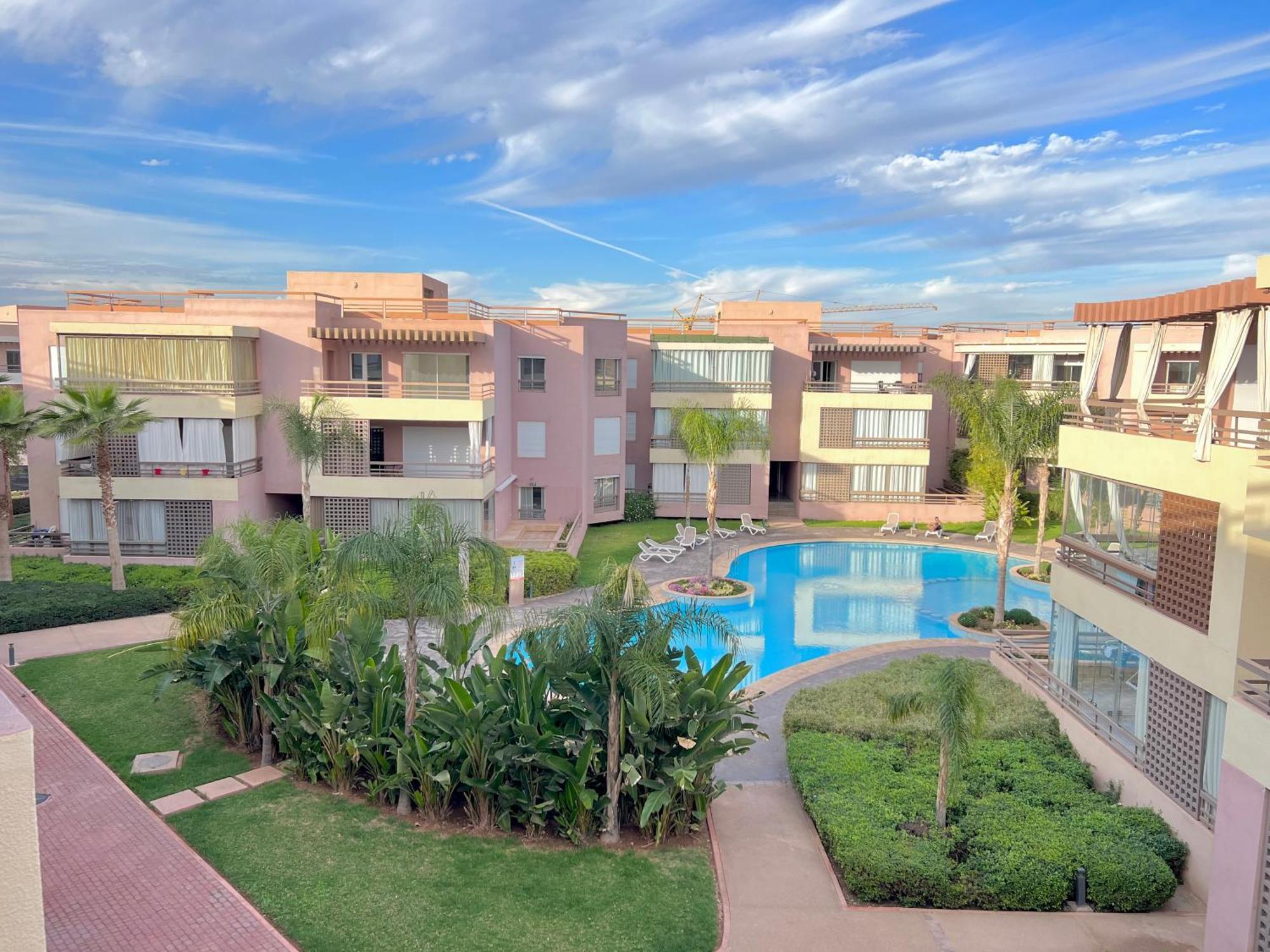 Garden -charmant Pool View Apartment