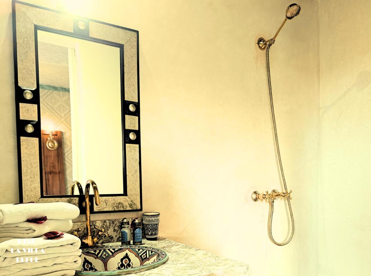 Bed & Breakfast La Bleue & 2*