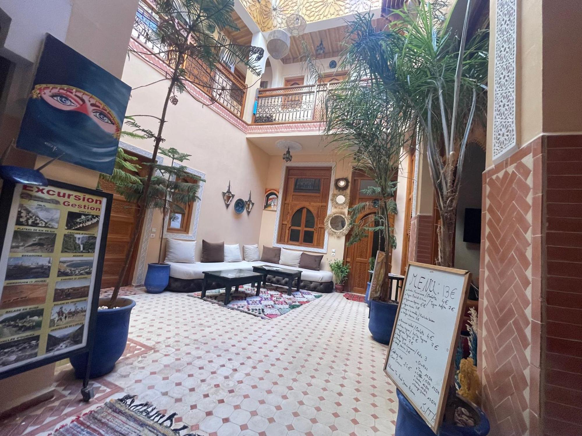 Guest house Jenan Adam