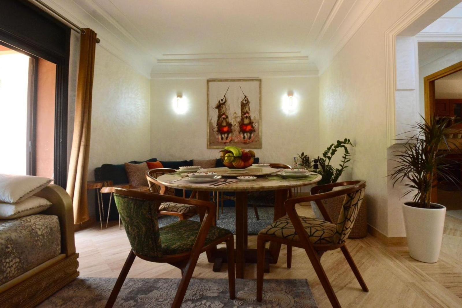 Cozy Rez De Jardin Holiday home