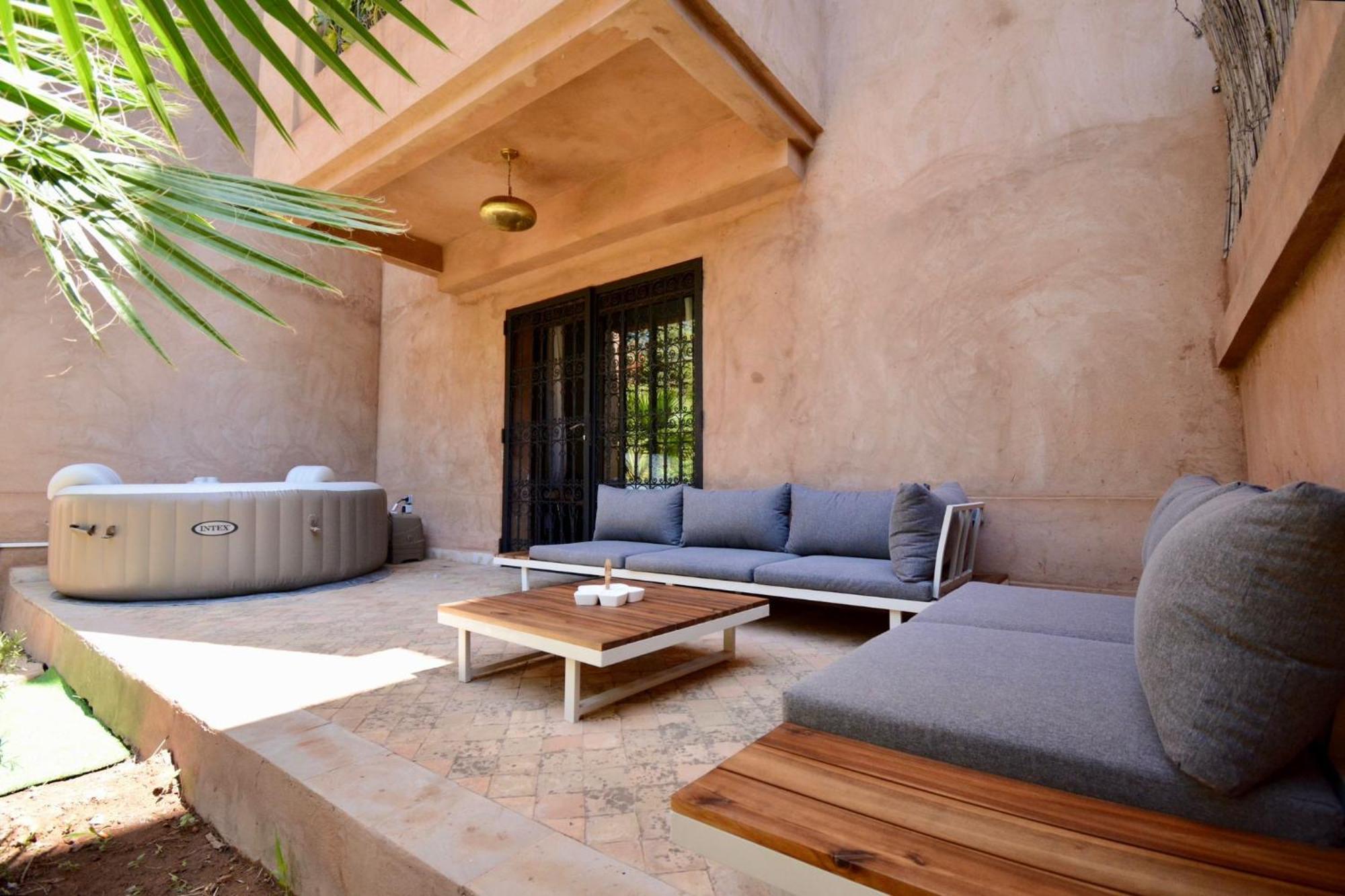 Holiday home Cozy Rez De Jardin *