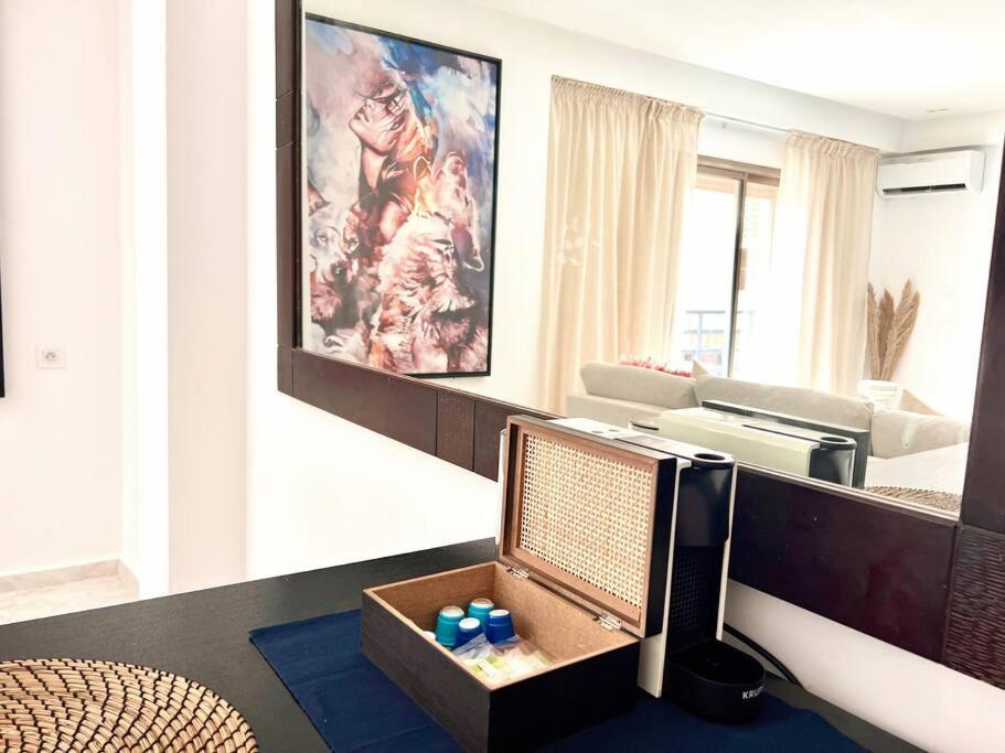 Fun-filled Luxury Center Apartment *