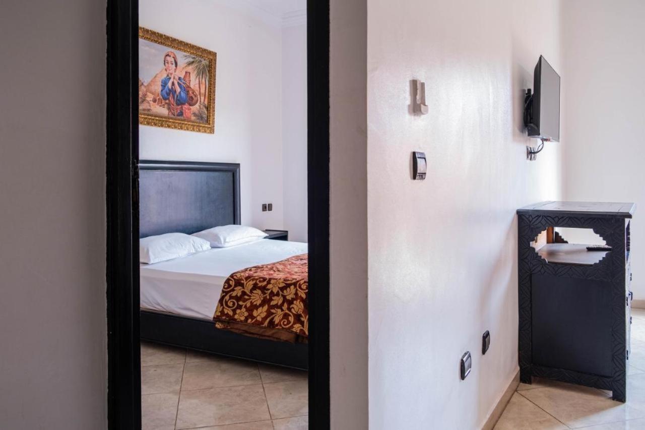 Hb Aparthotel