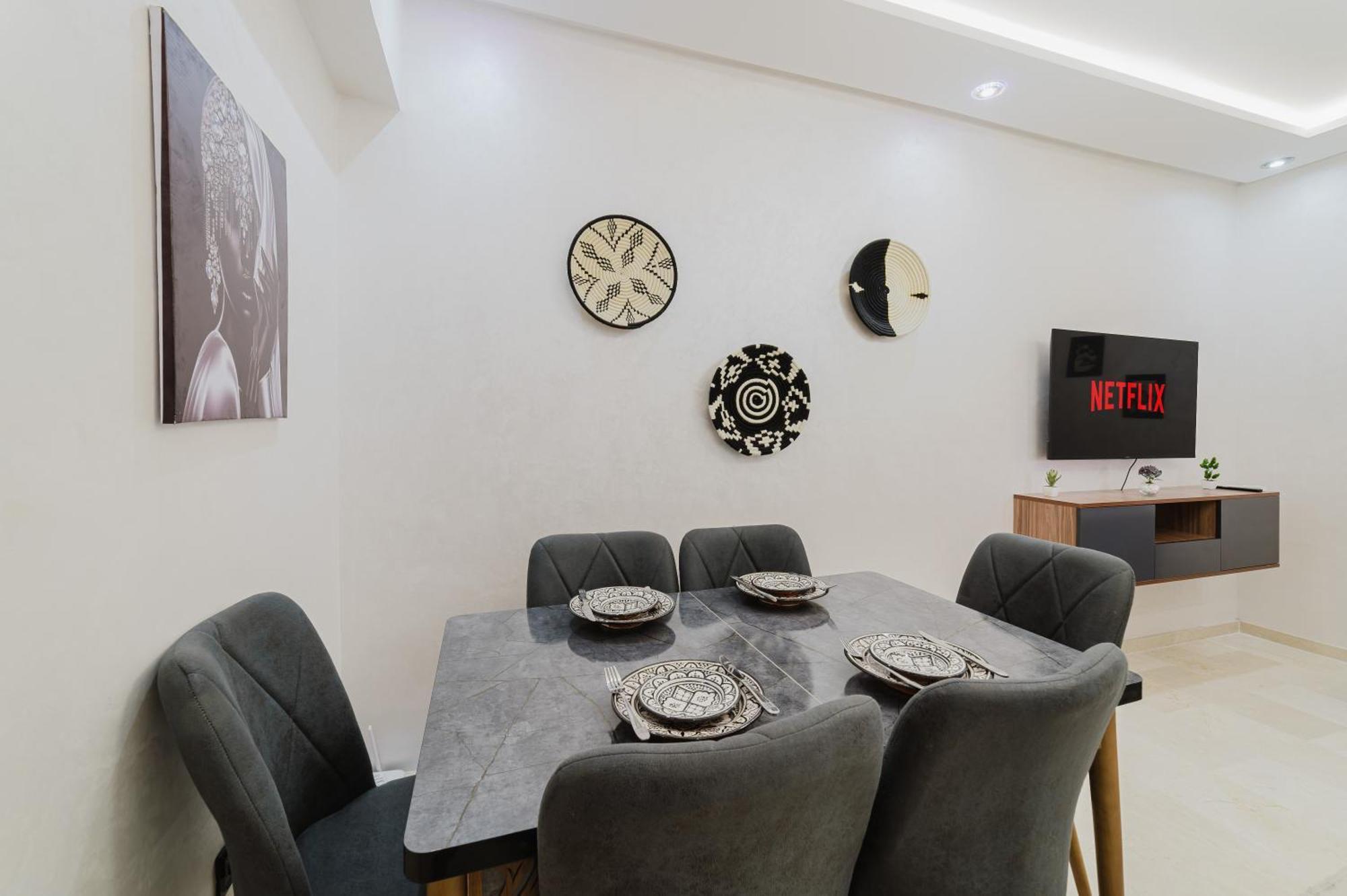 Confortable & Tres Bien Note - Vue Piscine, Proche M Avenue, Piscine, Fibre Optique, Parking *