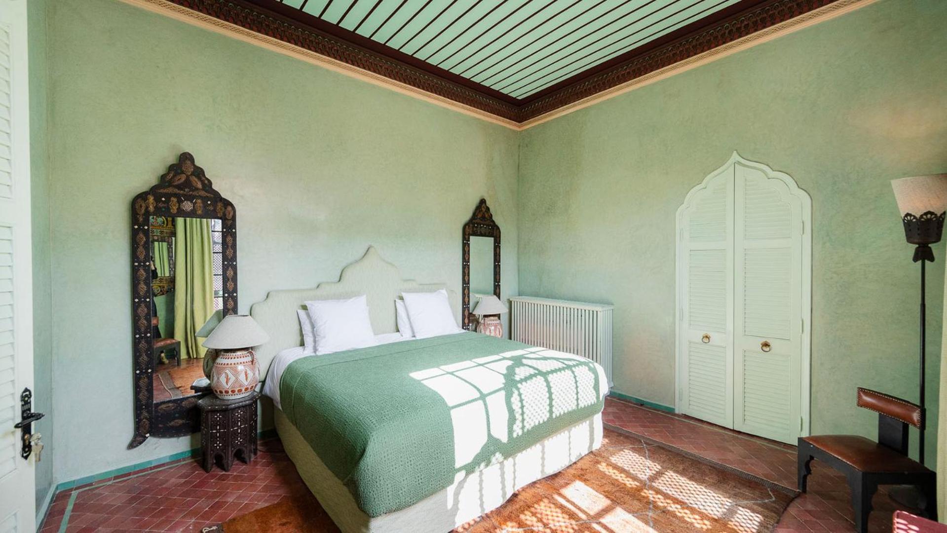 Marta 5 Bedrooms *