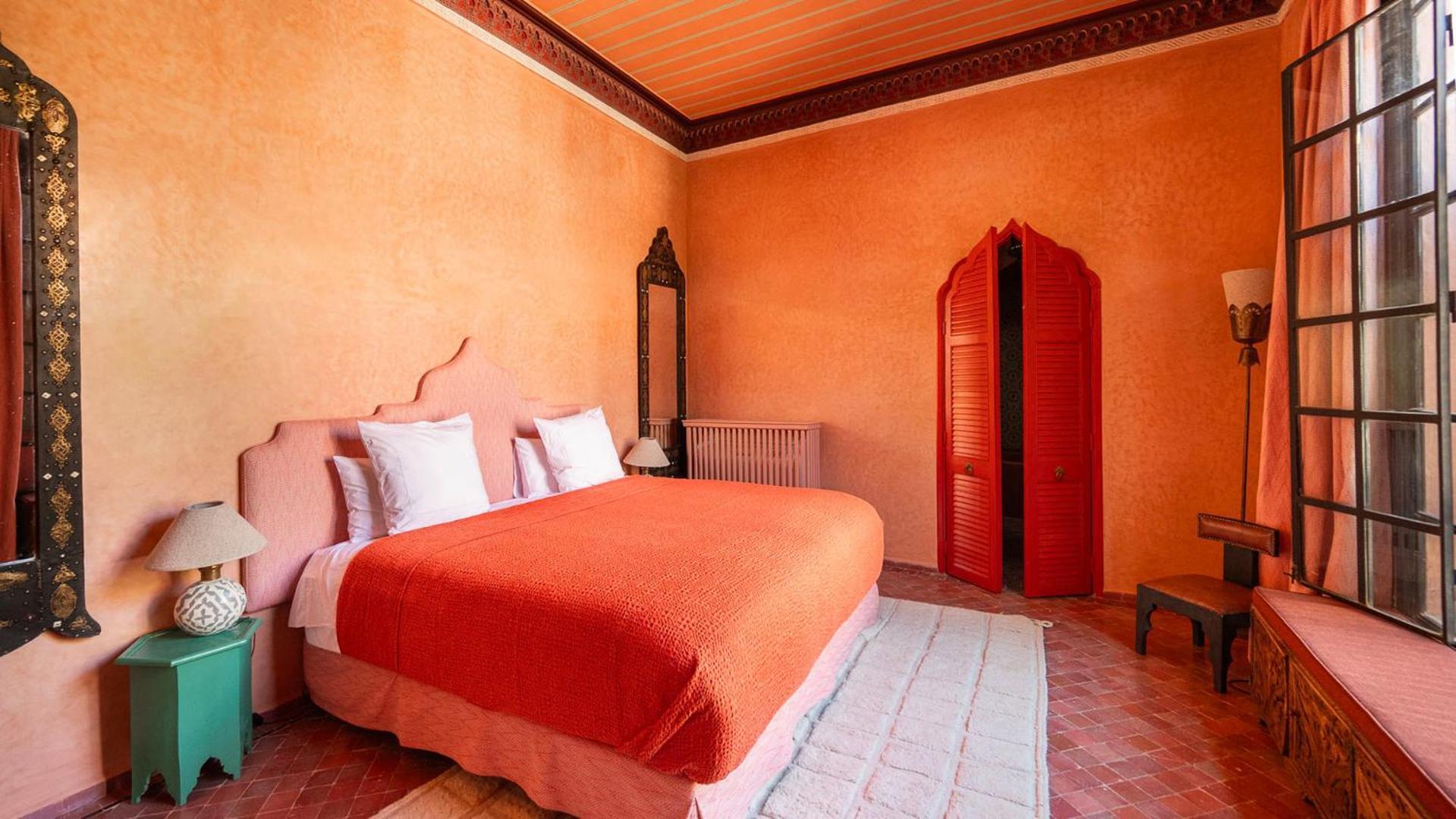Marta 5 Bedrooms Villa *