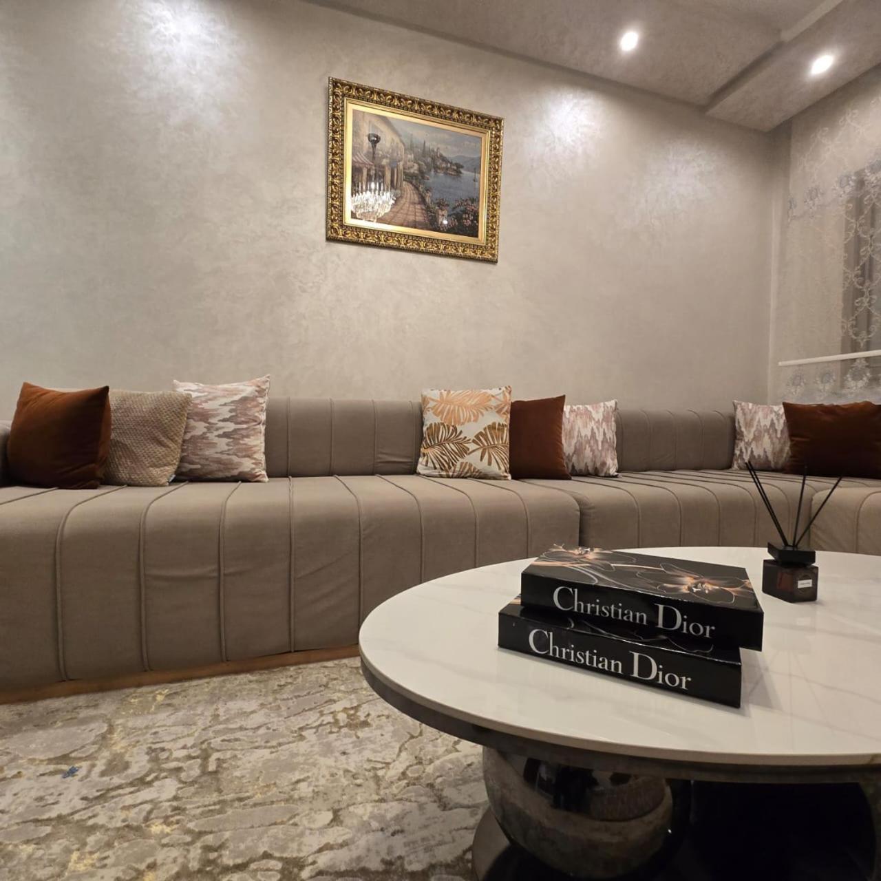 Luxury Center With 2 Pools Apartment *