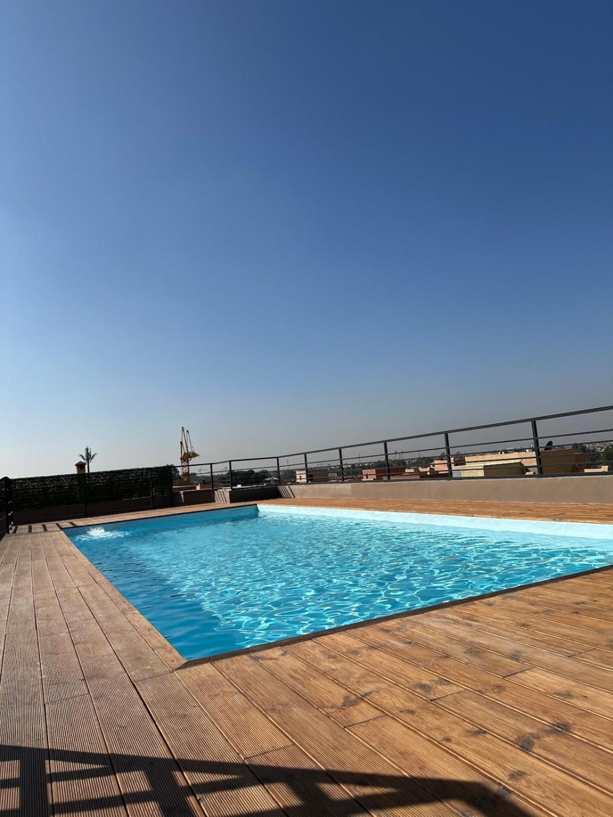 Standing Centre Apartment *