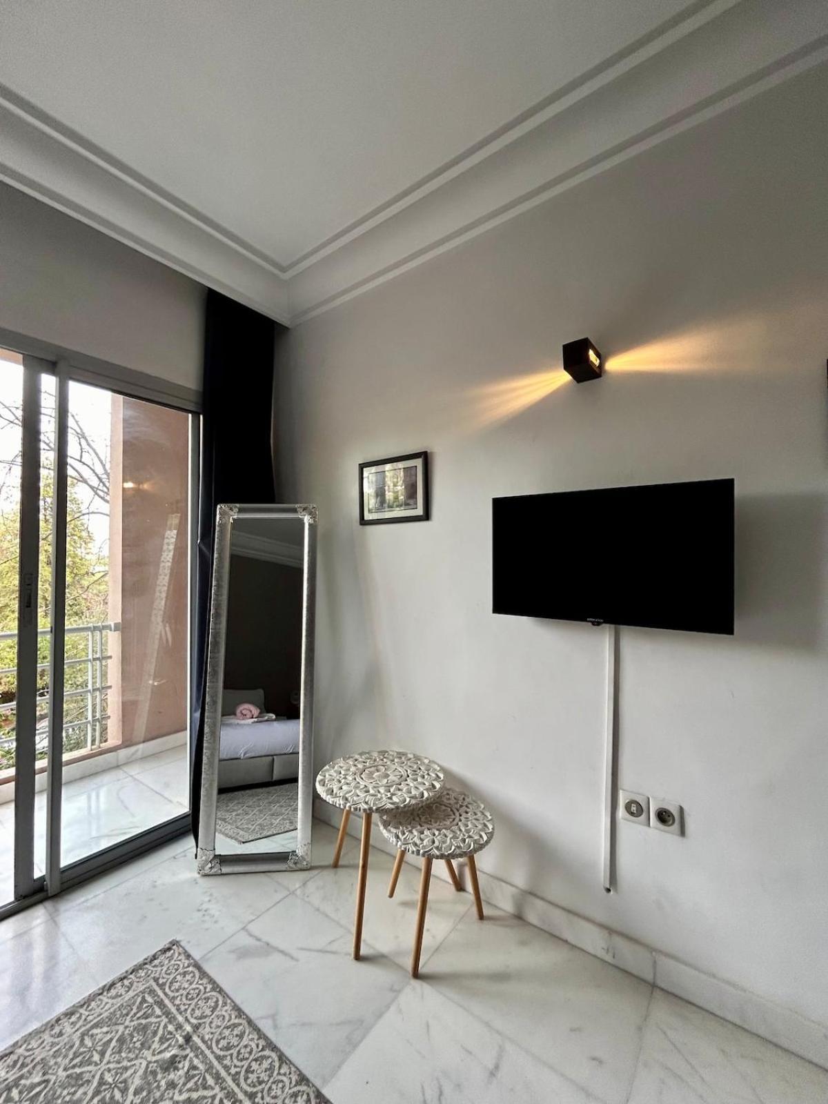 Hivernage Luxury Oasis 2 Bedroom And Free Parking Apartment *