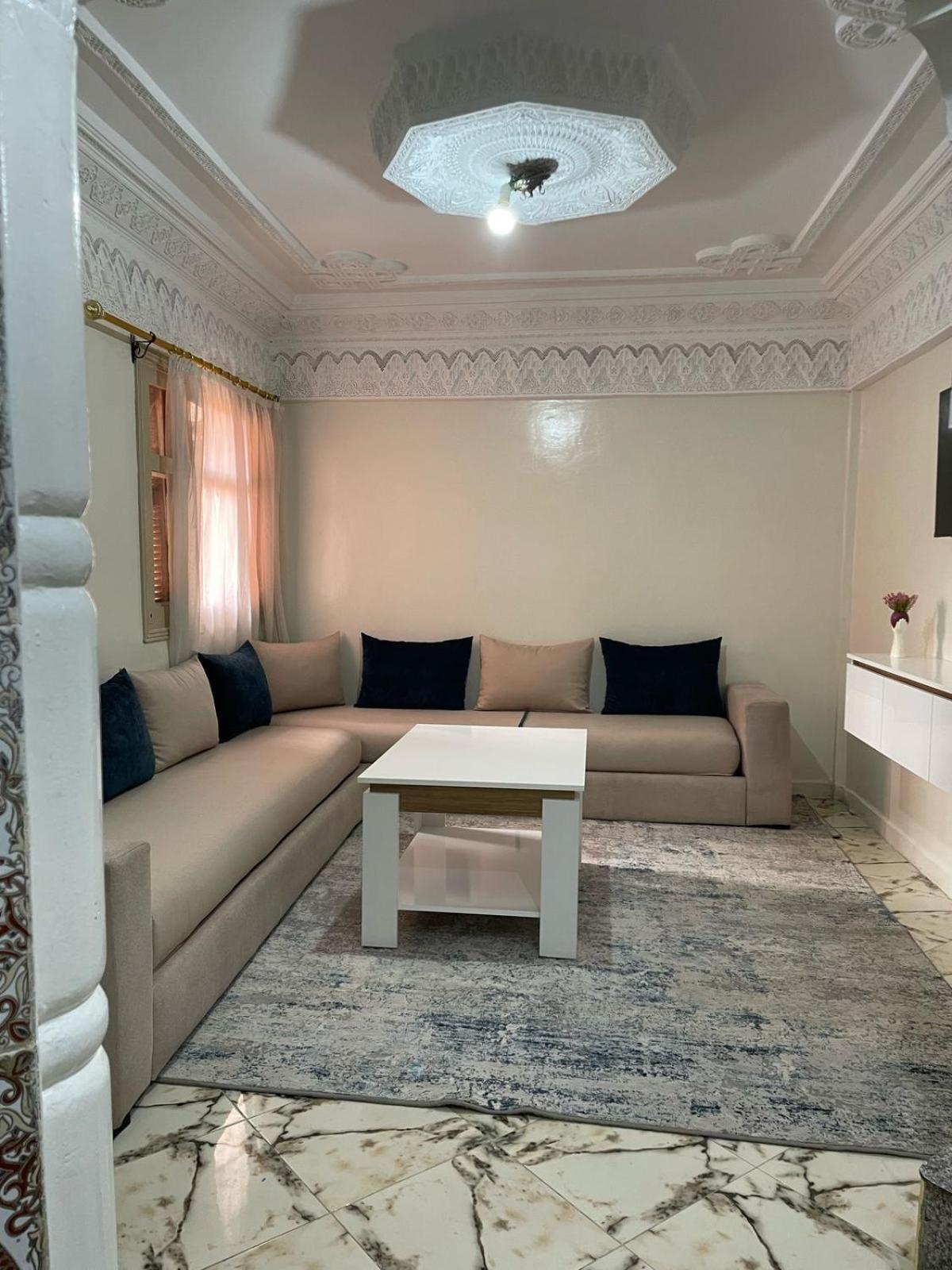 Airport Apartment 5 Minutes Walk, Perfect For Early & Late Flights