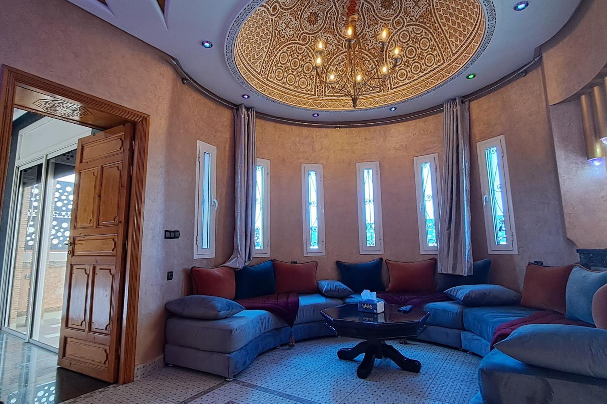 Cozy, Sunny Near The Airport Apartment Marrakesh