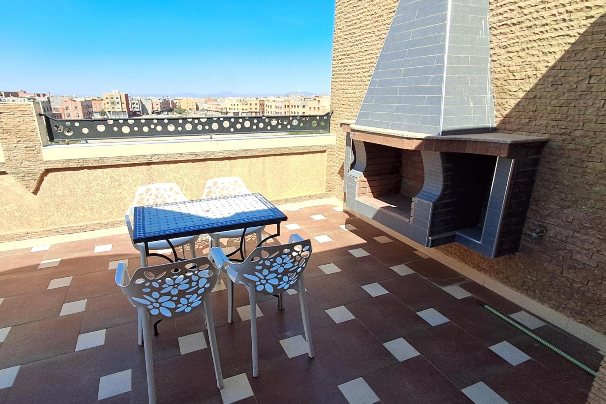 Cozy, Sunny Near The Airport Apartment *