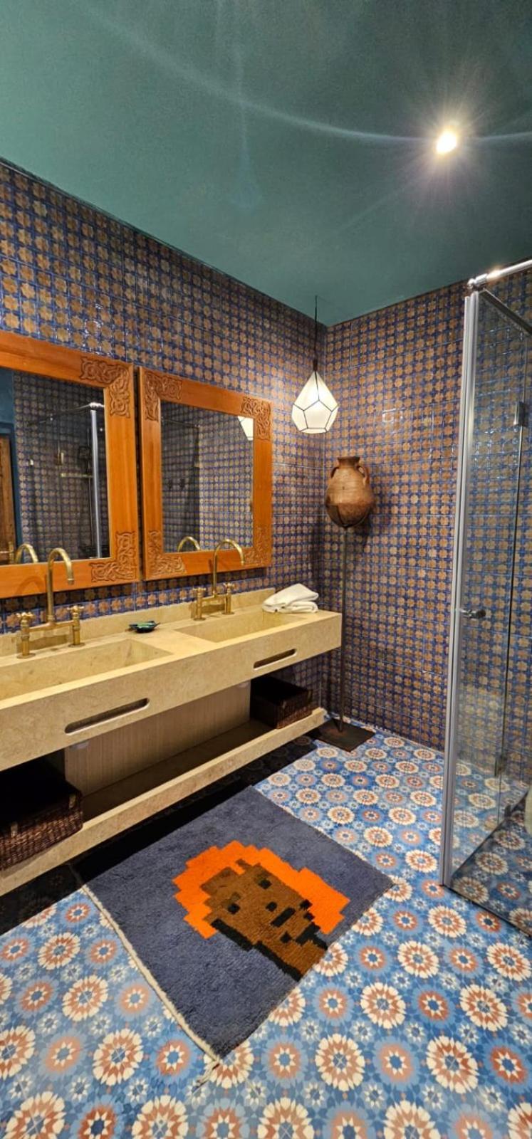Riad Jil &