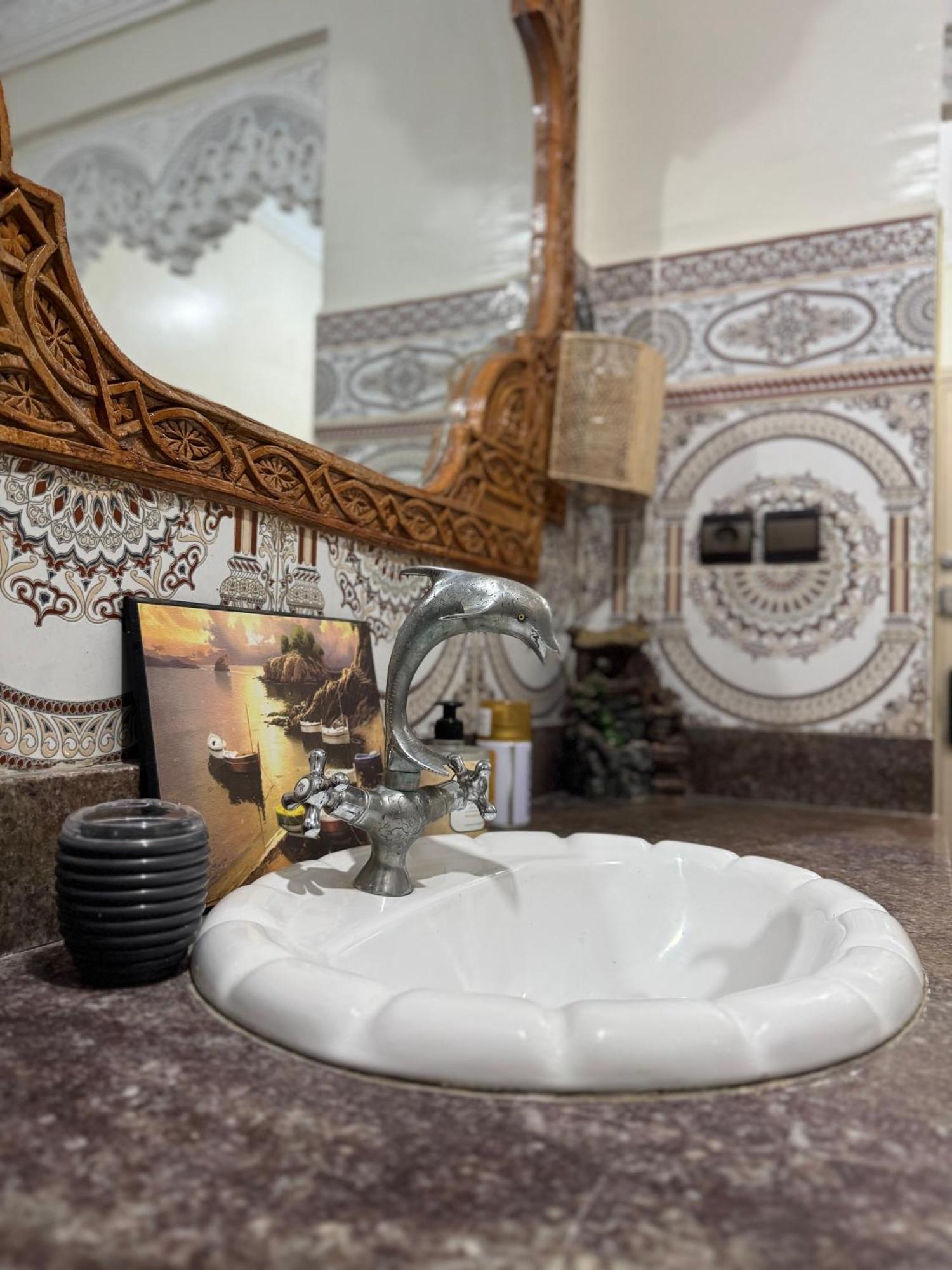 Airport Apartment 5 Minutes Walk, Perfect For Early & Late Flights Appartement
