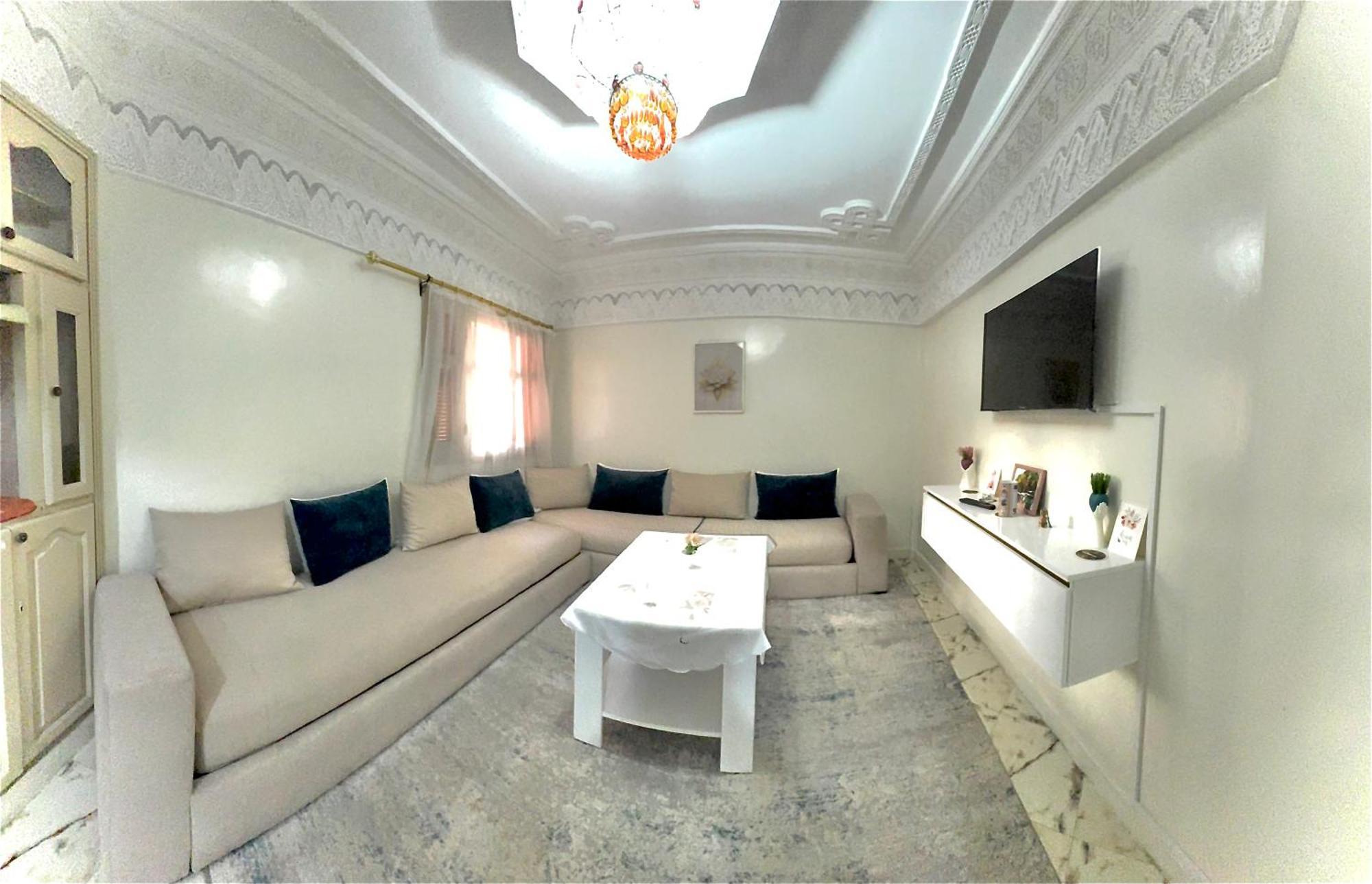 Airport Apartment 5 Minutes Walk, Perfect For Early & Late Flights