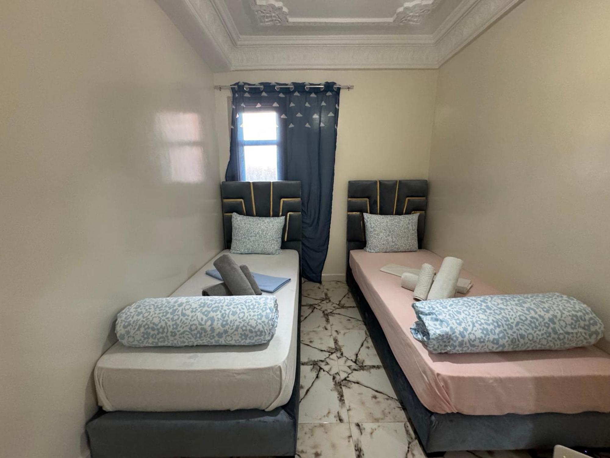Airport Apartment 5 Minutes Walk, Perfect For Early & Late Flights Appartement *