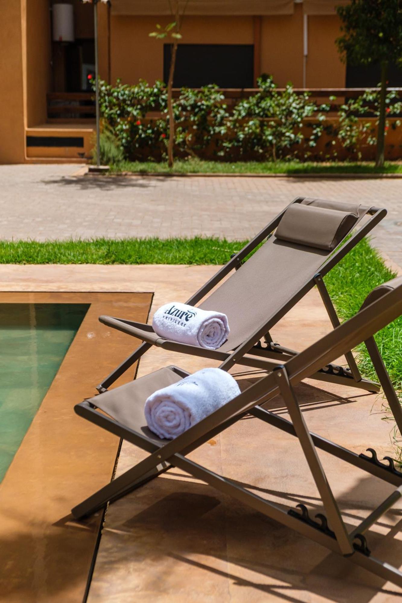 Apartment Confortable & Tres Bien Note - Vue Piscine, Proche M Avenue, Piscine, Fibre Optique, Parking Marrakesh