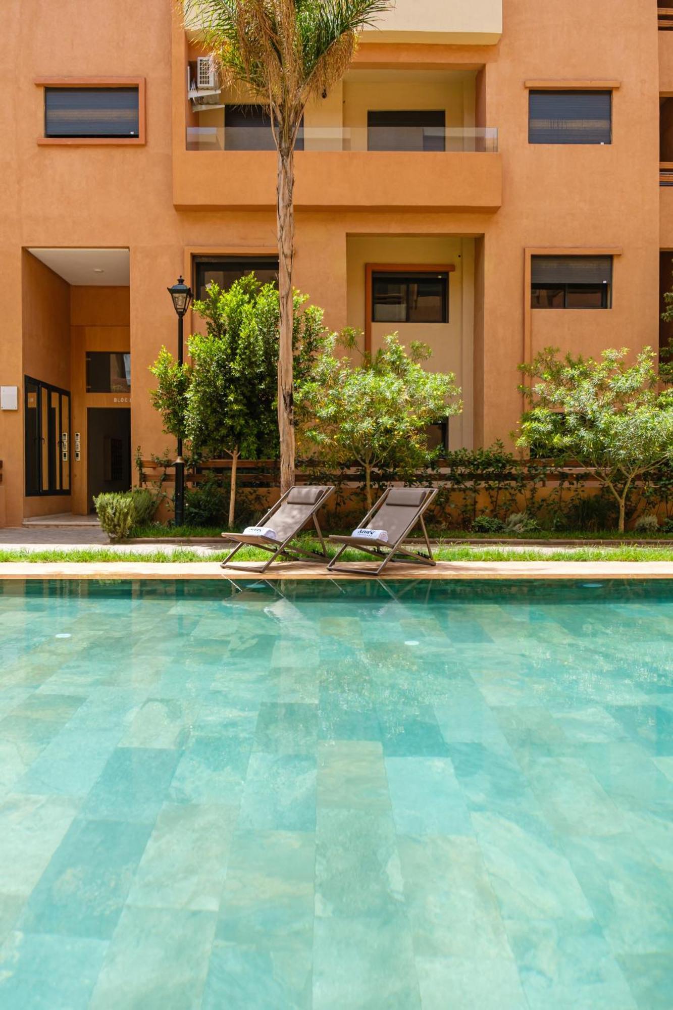 Confortable & Tres Bien Note - Vue Piscine, Proche M Avenue, Piscine, Fibre Optique, Parking