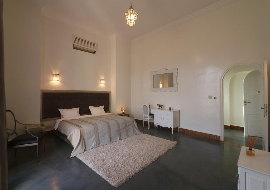 Romanouk Bed & Breakfast *