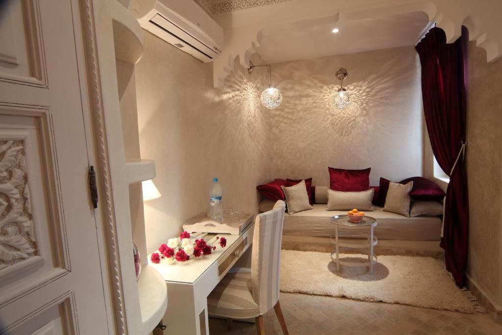 Riad Jona 4*
