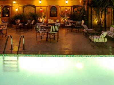 Nassim Hotel 4*