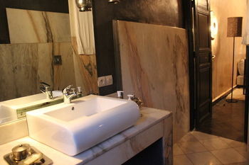 Hotel Luxe 40 3*