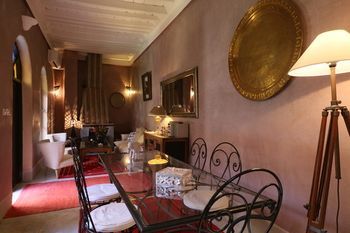 Literary Hemingway 4*