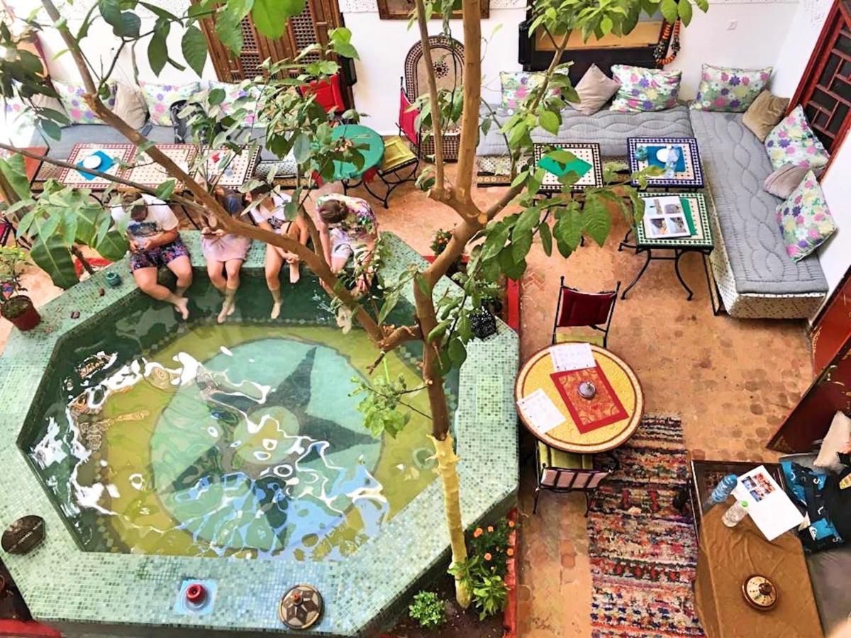 Dia Hostel *