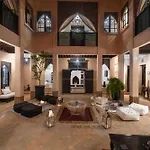 Riad Basidi Piscine Chauffee Sur Le Toit De La Medina