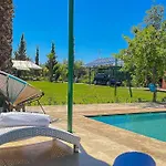 Ferme De Vacances Avec Une Grande Villa A Marrakech