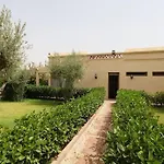 Splendide Villa De Luxe Privatisee Avec Cuisiniere - Piscine Chauffee - Jacuzzi & Hammam