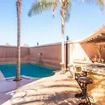 Ushuaïa La Villa Guest\'s House In BB&Staff