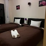 Magnifique Appartement Spacieux Confort Propre Familial 2 Chambres Salon Et Salle A Manger A 20Mn A Pied De Place Jemaa El Fina 4 Piscines Dans Espace De Golf A 12 Mn En Voitures L Entree Est Gratuit Pour La Clientele Ouvert Entre 10H Et 20H