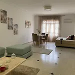 Ideal Location In The Heart Of Lhivernage