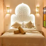 Riad Prive Dar L\'Etoile - Jacuzzi Piscine & Petit Dej Inclus