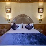 Maria Towers , Palais Table D\'Hotes & Spa