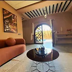 Villa A Marrakech With Warm Pool