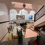 Riad Benhammou1