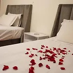 Stylish Moroccan Apartment Near Majorelle Garden, Wi-Fi, Free Airport Shuttle